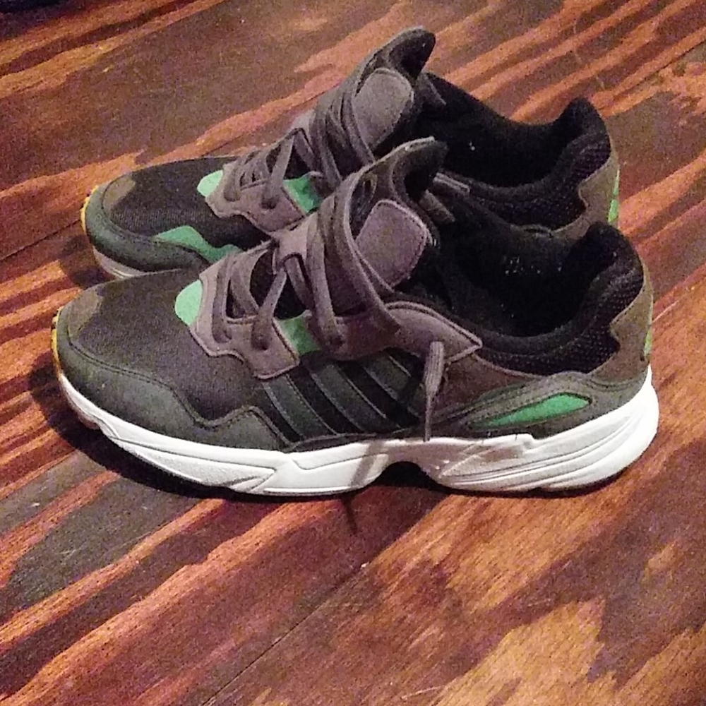 Adidas shoes size 10